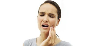 Read more about the article What causes jaw pain? Treatments and suggestions